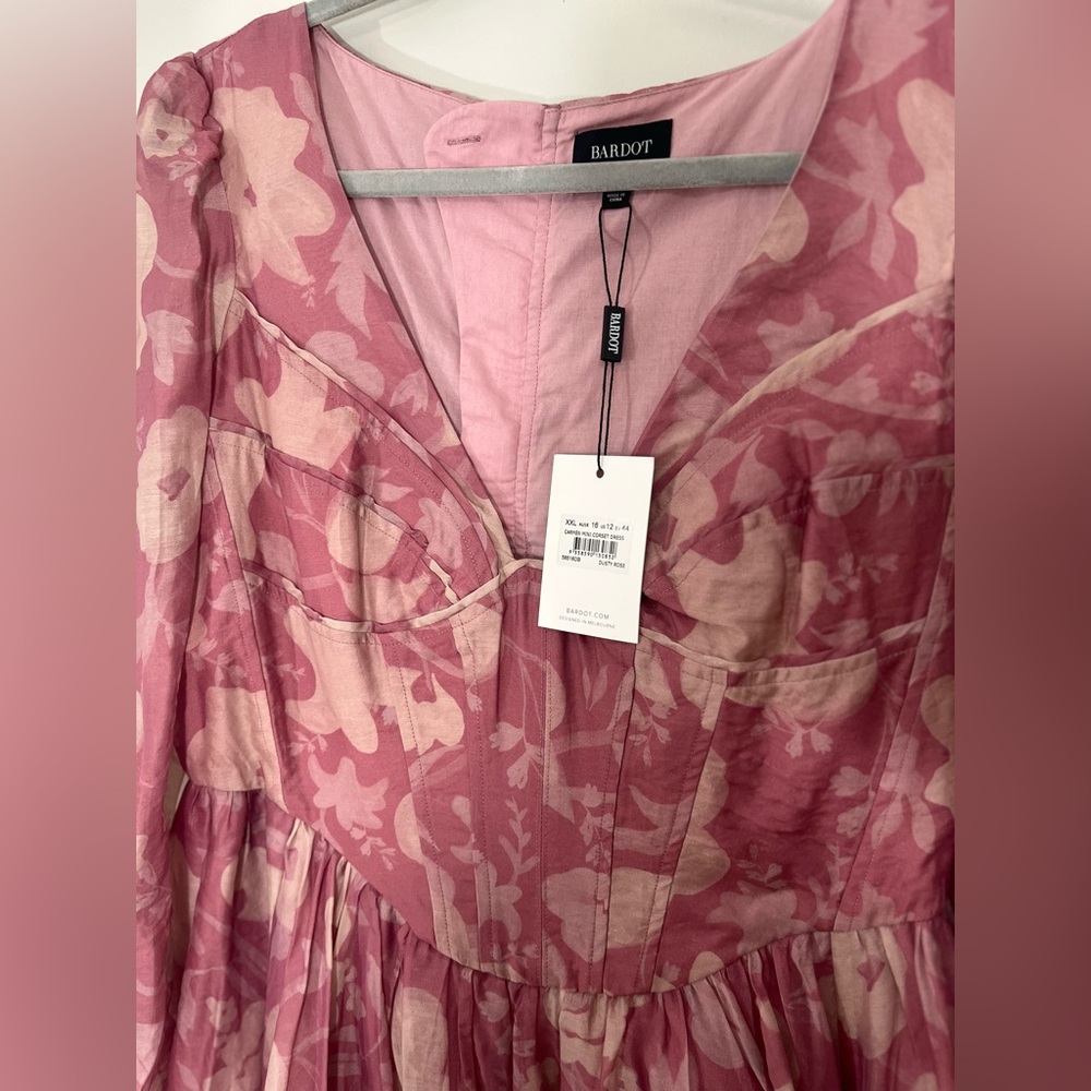 Elegant Pink Floral Dress - Picture 12 of 12